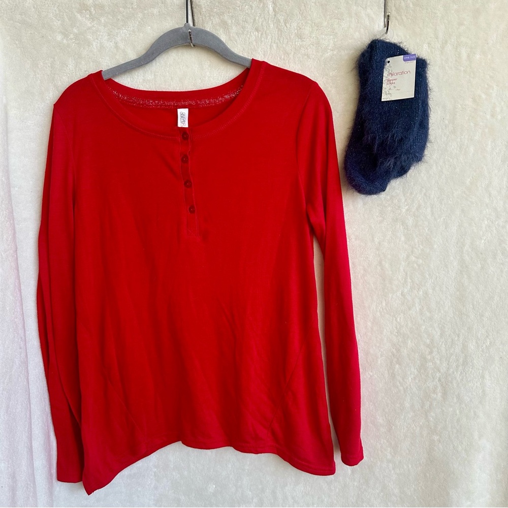 Gilligan & O'Malley Pajama Sleep Shirt Top + NWT Xhilaration Fuzzy Slipper Socks